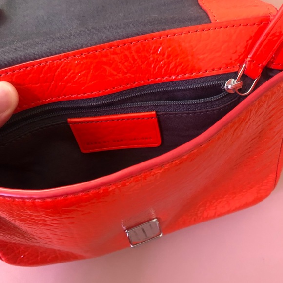 🧡MARC By Marc Jacobs Ball
And Chain Bond Bubble
Shoulder/Crossbody Orange - Picture 11 of 15